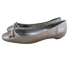 Via Uno Ballet Flats Sz 6 Beige Snakeskin Print Bow Embellished Pointed Toe